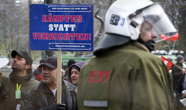 Demonstration gegen das »Sparpaket« der CDU-FDP-Regierung am 26....