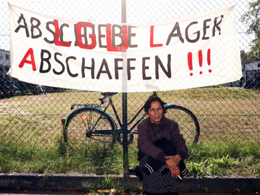Protest gegen die Unterbringung in
Gemeinschaftsunterk&uuml;nfte...
