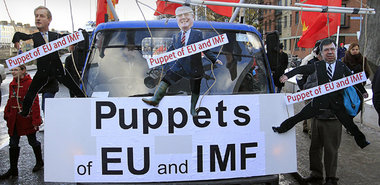 Marionetten von EU und W&amp;auml;hrungsfonds: Premier Brian Cow...