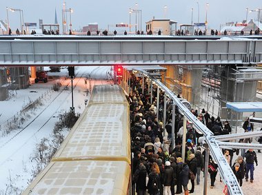 Gute Fahrt wünscht die Deutsche Bahn AG. Falls mal ein Zug
... Gute Fahrt wünscht die Deutsche Bahn AG. Falls mal ein Zug
...