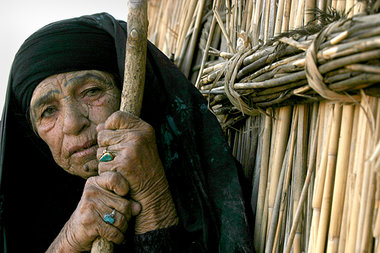 Salima Chalaf, 83jährig, Bewohnerin eines Lagers für
I... Salima Chalaf, 83jährig, Bewohnerin eines Lagers für
I...