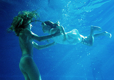 Hübscher Film zur Nacht: » Lucia und der
Sex« Hübscher Film zur Nacht: » Lucia und der
Sex«