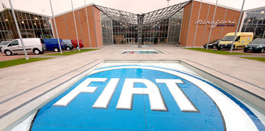 Verkaufscenter Mirafiori in Turin – Investitionen im
Autow... Verkaufscenter Mirafiori in Turin – Investitionen im
Autow...