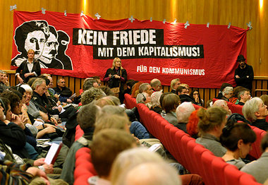 Samstag im Humboldt-Saal der Berliner Urania: Politisches
Spitze