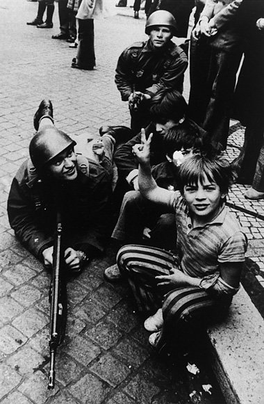 Die Revolution hat begonnen: Am Morgen des 25. April 1974 in
Lis...
