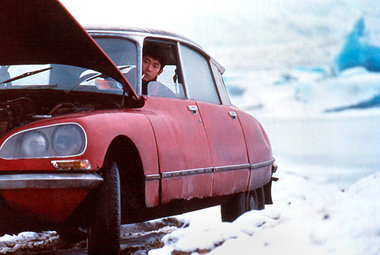 Die Seelen der Eltern von Atsushi finden keine Ruhe:
&raquo;Cold...