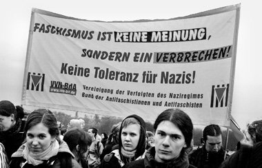 Antifademo in Buchenwald, April 2005