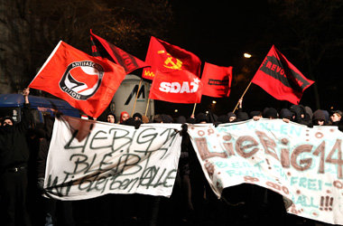 Kurzfristig angemeldete Demonstration nach der R&auml;umung des
...