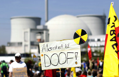 Atomkraft ist nicht nur doof. Eine Kernschmelze in Biblis A
(Fot...