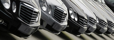 Blick auf den Parkplatz beim Treffen kritischer
Daimler-Betriebs...