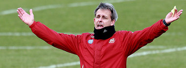 Weltformat: Pierre Littbarski in der VW-Arena