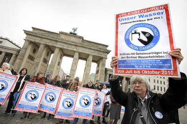 Breites B&uuml;ndnis gegen das von Konzernen und Senat
gebildete...