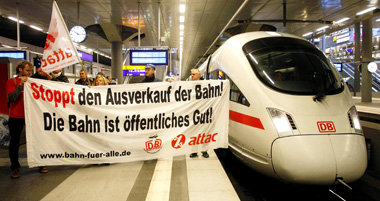 Die Deutsche Bahn darf nicht zerschlagen und verscherbelt
werden...