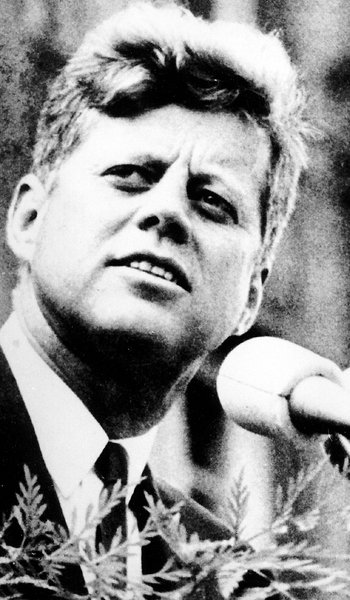 Herr Kennedy war vor und nach seinem Ableben ein mythologisches ... Herr Kennedy war vor und nach seinem Ableben ein mythologisches ...