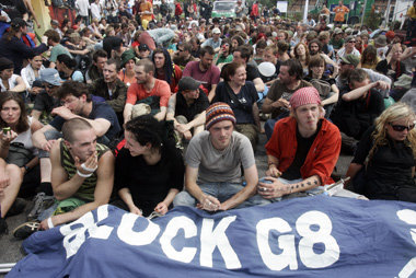 Protest gegen G-8-Gipfel 2007 in Heiligendamm. Spitzel sollten
&...