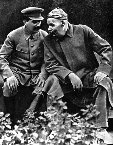 Weder verteufeln noch anbeten: Stalins Handeln kann nur aus den
... Weder verteufeln noch anbeten: Stalins Handeln kann nur aus den
...