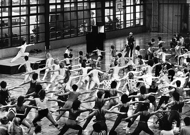 Entdecke die Freude: Die &raquo;1.
Popgymnastik-Werkstatt&laquo;...