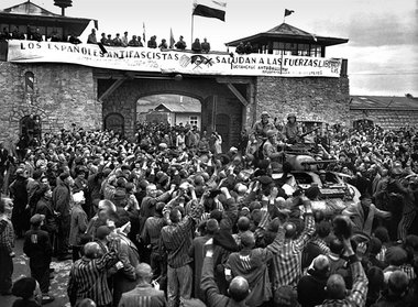 Das KZ Mauthausen nach der Befreiung durch US-amerikanische Trup...
