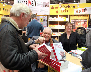 Beste Laune. Autor Klaus Huhn und Silke Schubert, Leiterin der j...