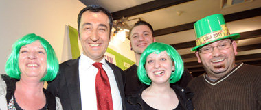 Alles beim alten, aber ohne Atomstrom. Gr&uuml;nen-Chef Cem
&Oum...