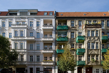 Sanierung lohnt sich. Auch die Bewohner des rechten Hauses in
de...