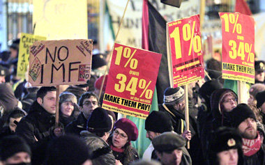 Proteste wie hier in Irland könnten wegen der Leitzinserhöhung b... Proteste wie hier in Irland könnten wegen der Leitzinserhöhung b...