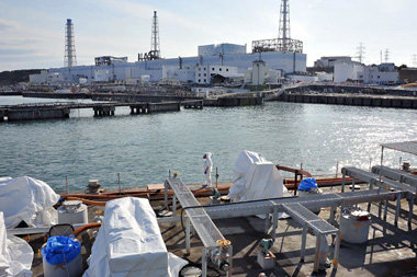 Im havarierten AKW Fukushima wissen die Arbeiter nicht mehr, woh... Im havarierten AKW Fukushima wissen die Arbeiter nicht mehr, woh...