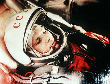 Juri Gagarin kurz vor seinem Start zum ersten bemannten Weltraum...