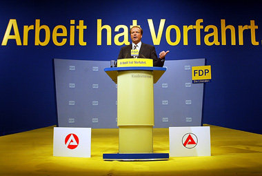 Dirk Niebel spricht während des FDP-Parteitages am Samstag, 7.Ma...