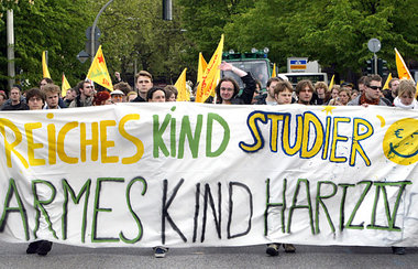 Protest gegen Elitebildung in Hamburg