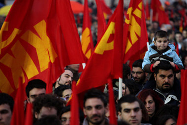 Protest in Athen: Absturz des Lebensstandards durch Etatkür... Protest in Athen: Absturz des Lebensstandards durch Etatkür...