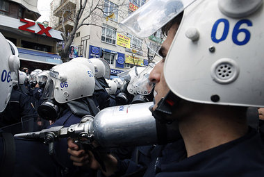 Und drauf: Im April 2010 l&ouml;ste die t&uuml;rkische Polizei e...