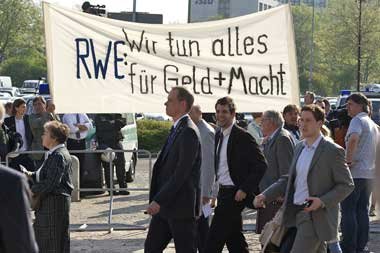 Umweltsch&uuml;tzer demonstrierten am 20. April in Essen anl&aum...