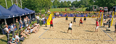 »3 Schneewittchen und 1 Zwerg« gewannen 2009 »... »3 Schneewittchen und 1 Zwerg« gewannen 2009 »...