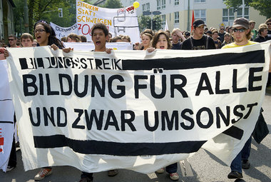Protest gegen Leistungs- und Kostendruck während des bundesweite