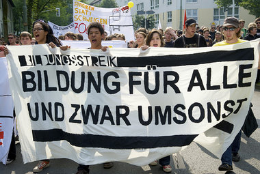 Protest gegen Leistungs- und Kostendruck während des bundesweite