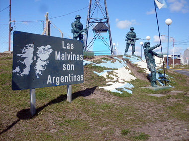 »Die Malvinen sind argentinisch«: Erinnerungen an den verlorenen...