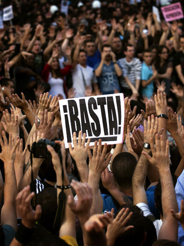 Die Demonstranten, hier in Madrid, haben sich von den Wahlen nic... Die Demonstranten, hier in Madrid, haben sich von den Wahlen nic...