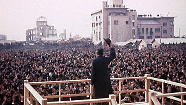 Hirohito in Hiroshima: &raquo;Japan, sein Kaiser und die Armee&l...