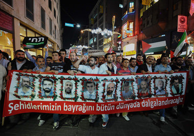 Freiheit für Palästina – Demonstration am Montag abend in Istanb...