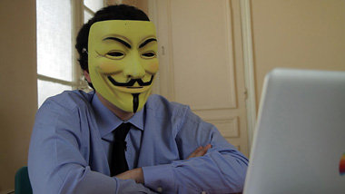 Vicious, ein anonymer Aktivist. &raquo;Vom Digitalangriff zum Cy...