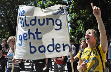 Bildungsproteste gegen K&uuml;rzungen und Stellenabbau 2010 in D...