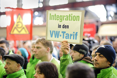 Kundgebung von VW-Leiharbeitern am 24. Februar in Braunschweig. ...