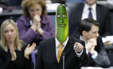 Immer ist die Gurke die Referenzgr&ouml;&szlig;e f&uuml;r das, w...