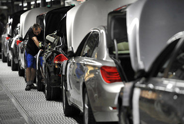 BMW setzt, wie andere Autokonzerne auch, auf den massiven Einsat... BMW setzt, wie andere Autokonzerne auch, auf den massiven Einsat...