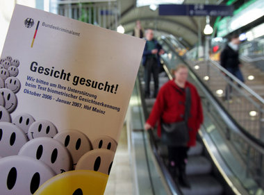 Mainzer Hauptbahnhof: Dreharbeiten für die Verfilmung von Orwell...