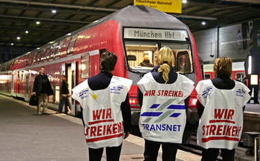 Die Warnstreiks – hier am 6. Oktober in München – haben das Druc...