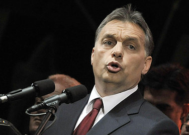 Zuviel in Schr&ouml;ders &raquo;Agenda 2010&laquo; gelesen: Unga...