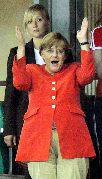 In Wolfsburg freut sich ausgerechnet… die Kanzlerin In Wolfsburg freut sich ausgerechnet… die Kanzlerin