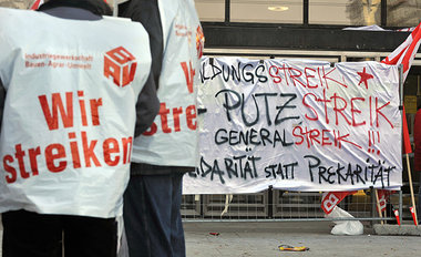 Streik von Gebäudereinigern im Oktober 2009 in Berlin Streik von Gebäudereinigern im Oktober 2009 in Berlin